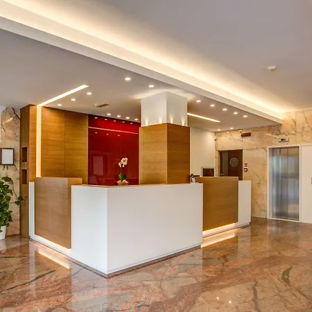 Concord - Nel Cuore Di Отель Риччоне