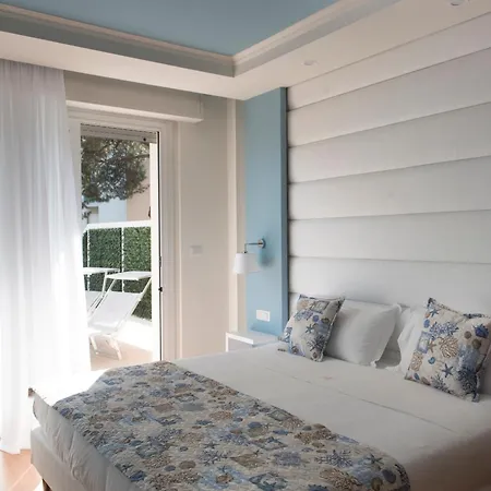 Concord - Nel Cuore Di Отель Риччоне