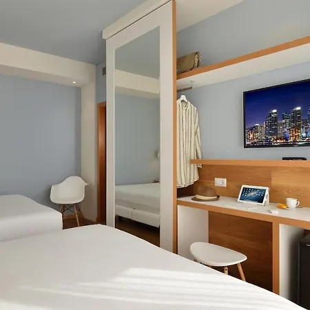 ホテル Concord - Nel Cuore Di 4*